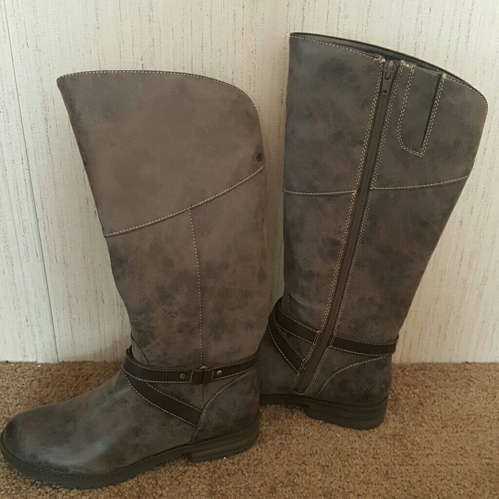 Zipper boots